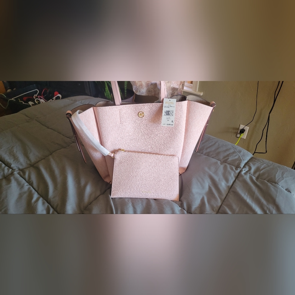 Michael Kors NWT Freya Pink Large Open Tote